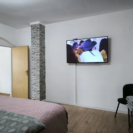 Tea Apartment *