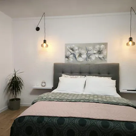 Tea Apartment